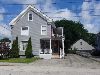 14 Chestnut St, Auburn, ME 04210