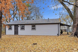 230 Elmore St, Lecompton, KS 66050