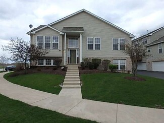 233 Owen St, Matteson, IL 60443