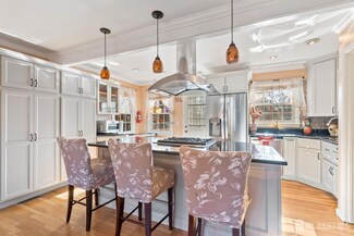 132 Berkley Ave, Colonia, NJ 07067