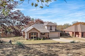 1005 King St, Weatherford, TX 76086