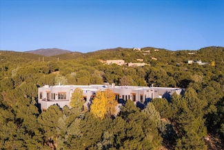 2160 Paseo Iglesias, Santa Fe, NM 87501