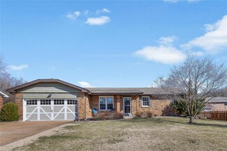 1607 Blueberry Dr, Imperial, MO 63052