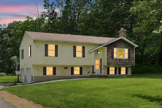 406 Windham Ave, Colchester, CT 06415