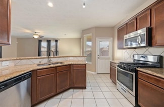 9011 Aurora Park Ln, Humble, TX 77338