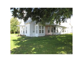 296 W Railroad St, Campbellsburg, IN 47108