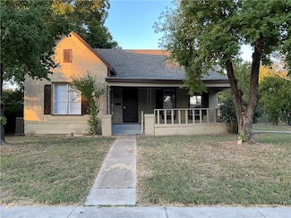 507 W Navasota St, Groesbeck, TX 76642