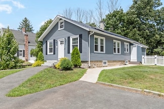 17 Spring St, West Bridgewater, MA 02379