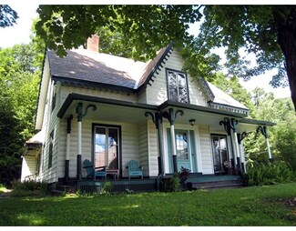 4 Clement St, Shelburne Falls, MA 01370