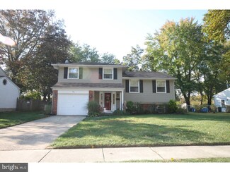 225 Winding Way Rd, Stratford, NJ 08084