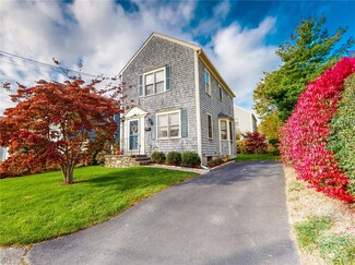 5 Taber St, Newport, RI 02840