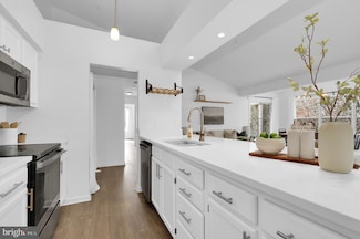2812 Clear Shot Dr, Silver Spring, MD 20906