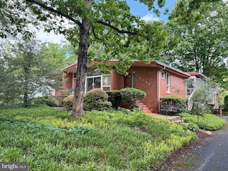 6802 Nesbitt Place, McLean, VA 22101