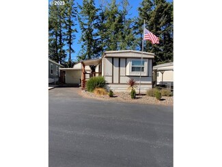 3320 Sandpiper Dr Unit 19, Coos Bay, OR 97420