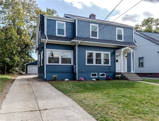 126 Columbia Ave, Cranston, RI 02905