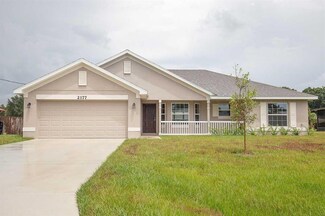 457 SE Glenwood Dr, Port Saint Lucie, FL 34984