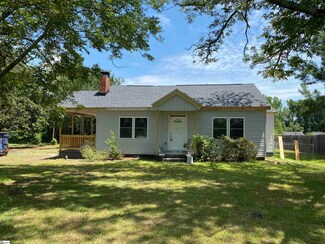 11 Staunton Bridge Rd, Greenville, SC 29611
