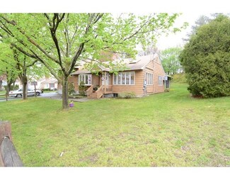 12 Rich Rd, Woburn, MA 01801