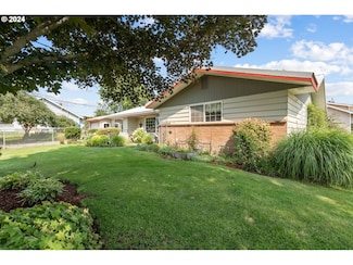 230 Wade St, Adams, OR 97810