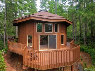 110 NE Windflower Way, Tahuya, WA 98588