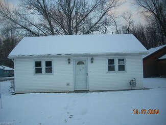 17696 Redwood Rd, Lake Milton, OH 44429