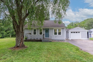 15 West Ave, Norwich, CT 06360