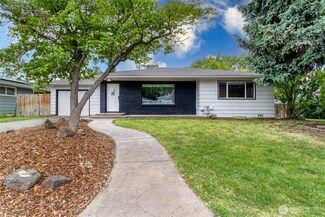 706 SE 5th St, College Place, WA 99324