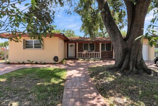 1100 Heron Ave, Miami Springs, FL 33166