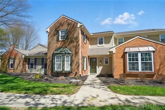7762 Mcewen Rd Unit 17, Dayton, OH 45459