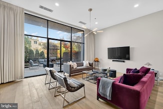 1401 N Oak St Unit G5, Arlington, VA 22209