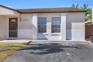 6530 NW 197th Ln, Hialeah, FL 33015