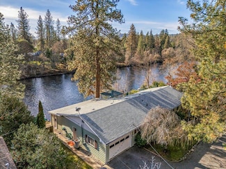 24520 Highway 62, Trail, OR 97541