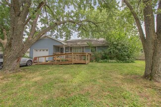 1104 N 30th St, Mattoon, IL 61938