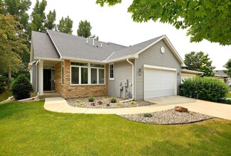 1123 Shumway Ct, Faribault, MN 55021