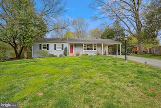 14 Dew Wood Ct, Derwood, MD 20855