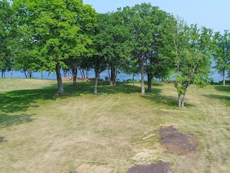 195 Carlson Dr, Alexandria, MN 56308