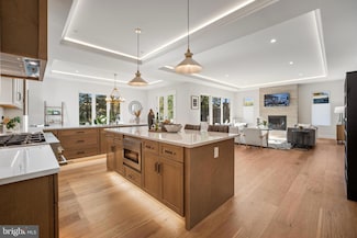 8023 Lewinsville Rd, McLean, VA 22102