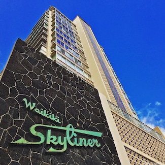 2415 Ala Wai Blvd Unit 1204, Honolulu, HI 96815