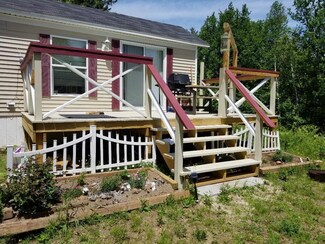 47 Franklin St, Bucksport, ME 04416