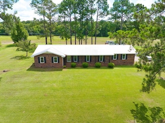 717 Kendallwood Church Rd, Moultrie, GA 31768