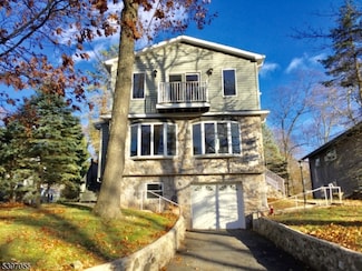 592 Dell Rd, Landing, NJ 07850