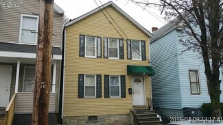 47 Clifton St, Waterford, NY 12188