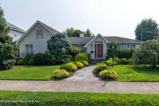 469 Stewart Ave, Staten Island, NY 10314