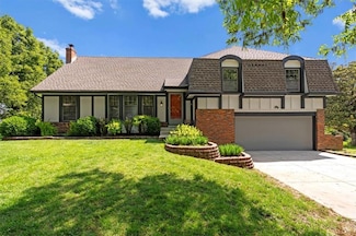 9907 Floyd St, Overland Park, KS 66212