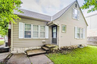 1125 Bertrand St, Manhattan, KS 66502