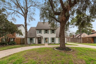 5010 Oak Shadows Dr, Houston, TX 77091