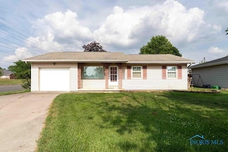 2731 Greenacre Dr, Findlay, OH 45840