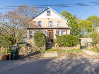 29 Cape Ann Ct, New London, CT 06320