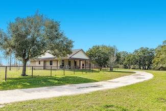 322 County Road 467, West Columbia, TX 77486