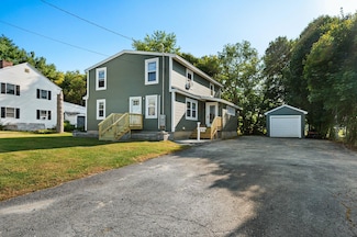 18 Hollingsworth St, Winslow, ME 04901